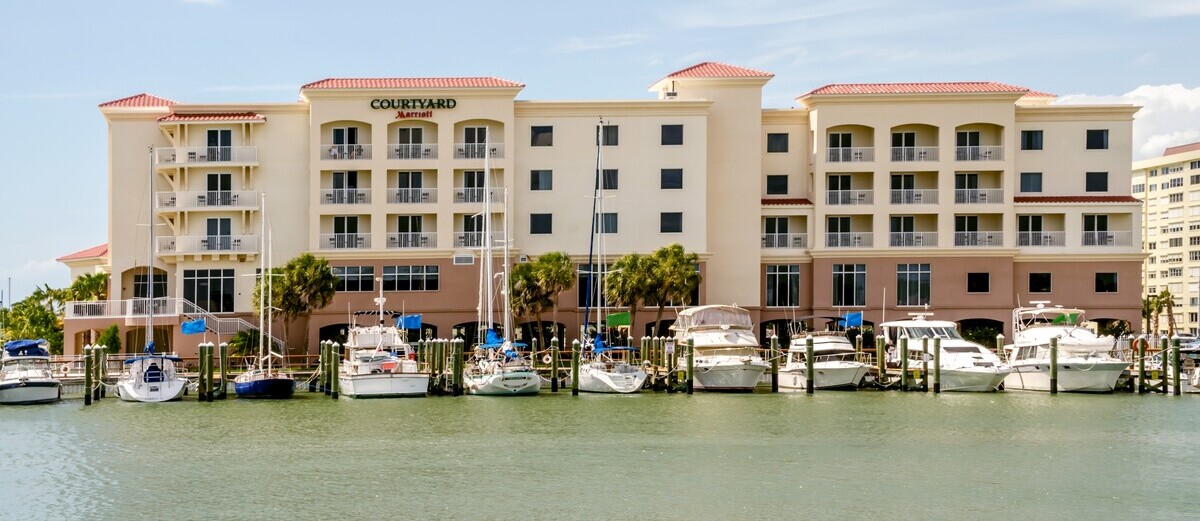 COURTYARD ST. PETERSBURG CLEARWATER/MADEIRA BEACH exterior