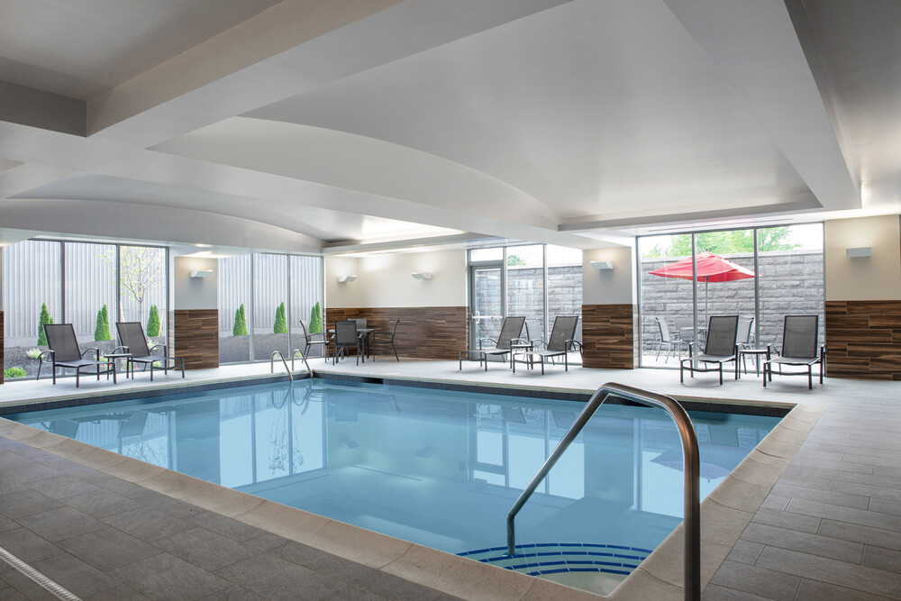 FAIRFIELD INN & SUITES LEWISBURG pool